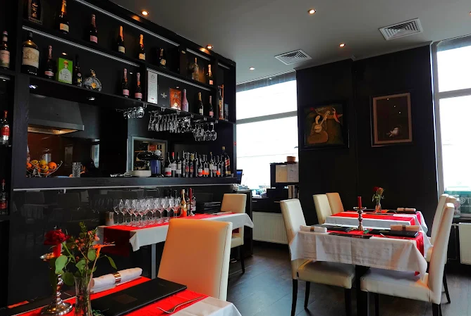 leviet restaurant bar